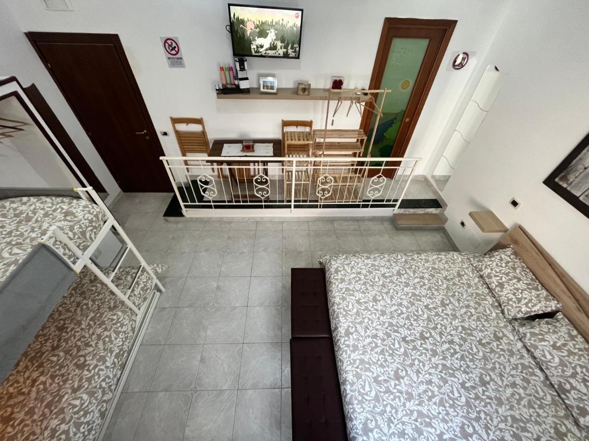 Regy Bed & Breakfast Naples Exterior photo